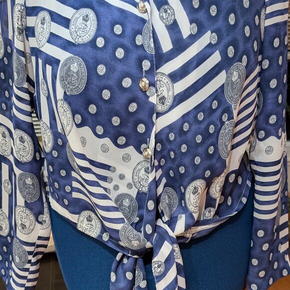 Vintage blouse with tie up front - Picture 3 of 8